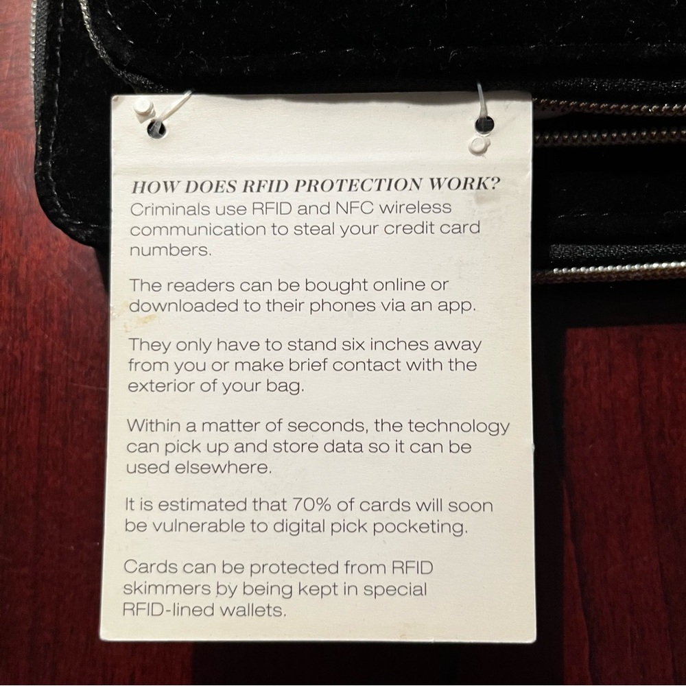 Black Velvet Quilted Charging Wristlet - Picture 9 of 12